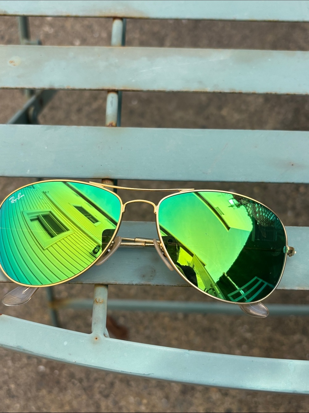 Ray-Ban Aviator Sunglasses with Green Mirror Lenses and Gold Frame